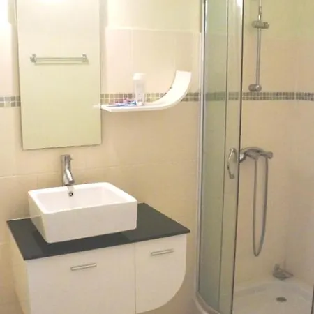 Charmant Appartement A La Baule 67 M² Vue Jardin Et Mer